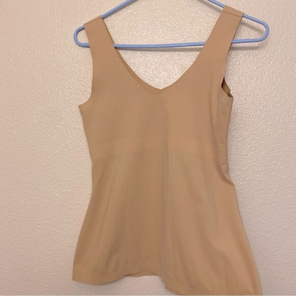 Knix LuxeLift v neck SHAPEWEAR SEAMLESS SCULPT BEIGE nude Tan tank top M+ - Picture 3 of 11